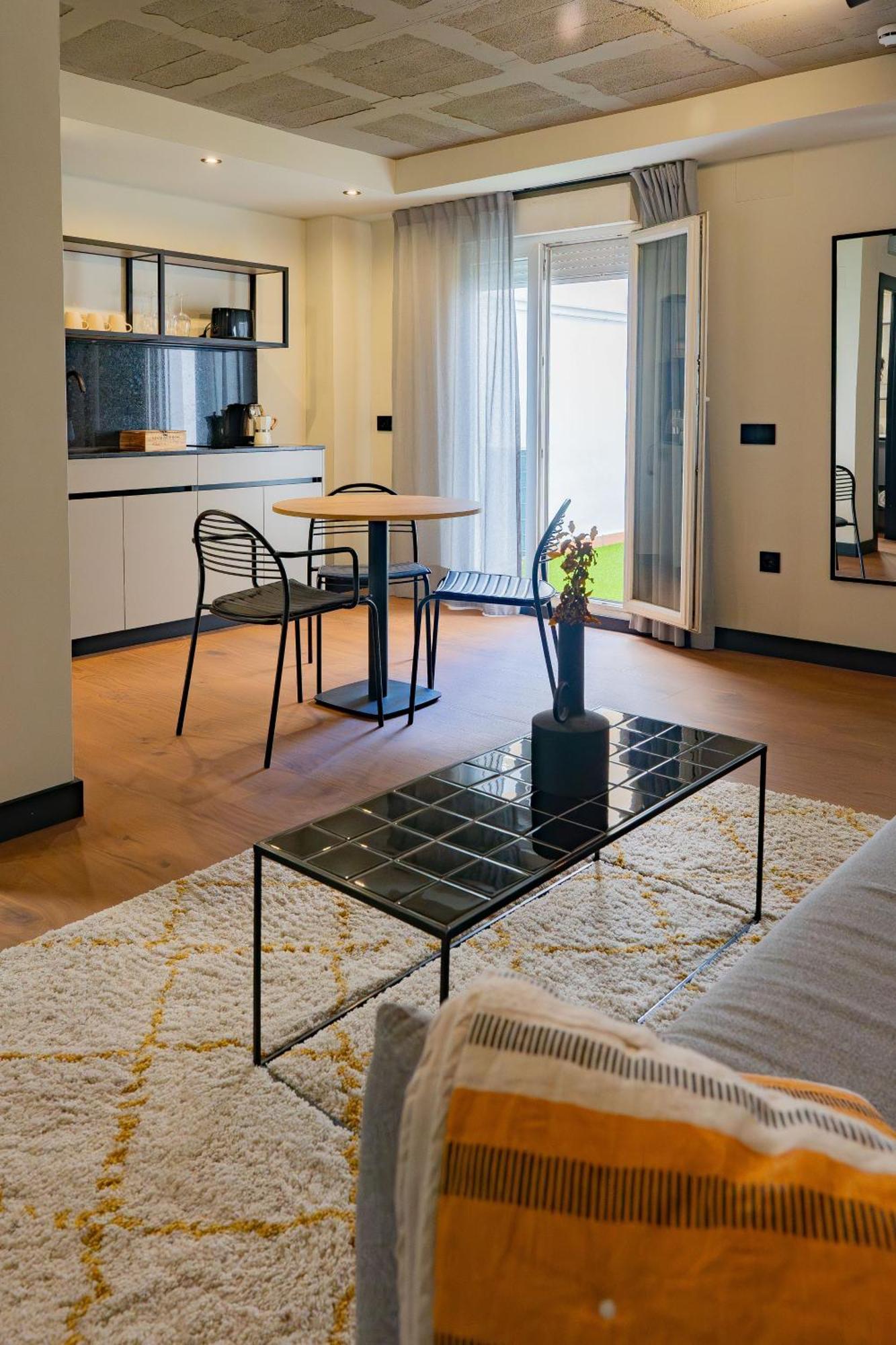 Bubu - Apartamentos En El Centro Málaga Esterno foto